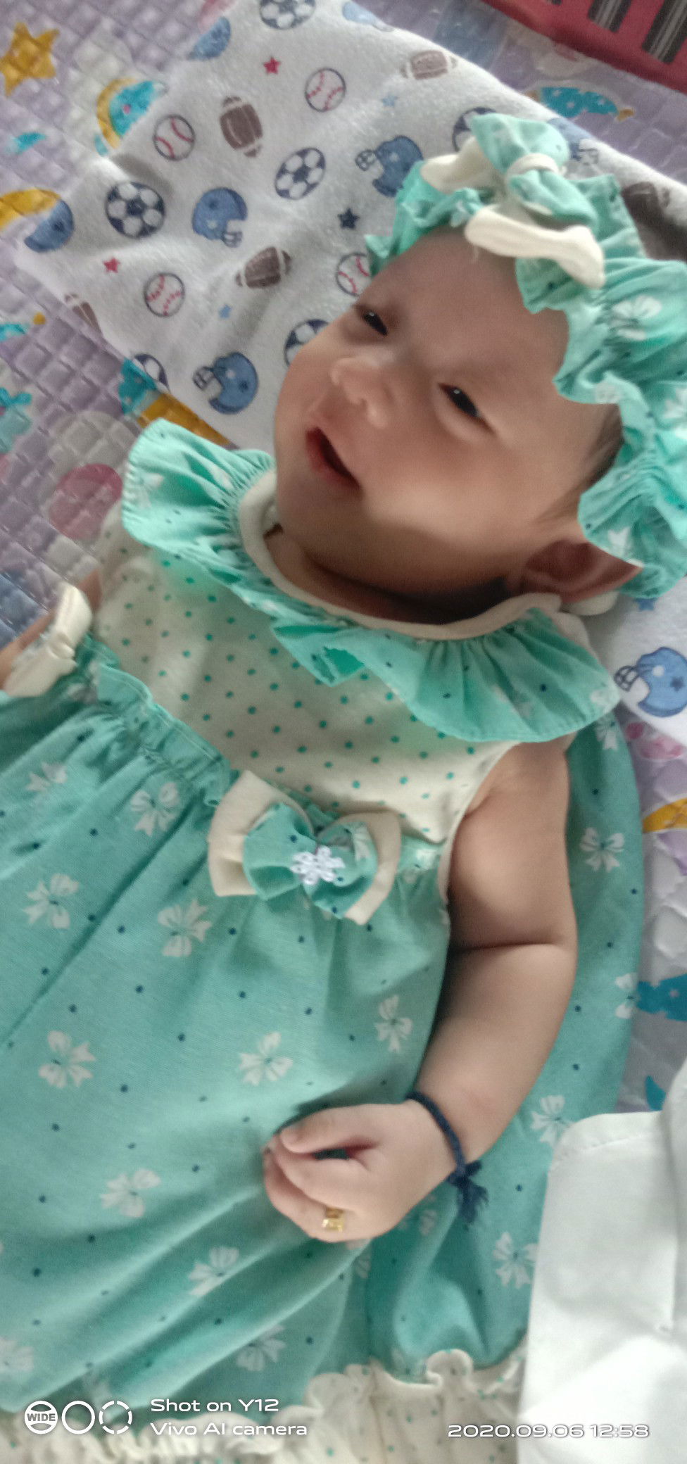 Mella Aprianty profile icon