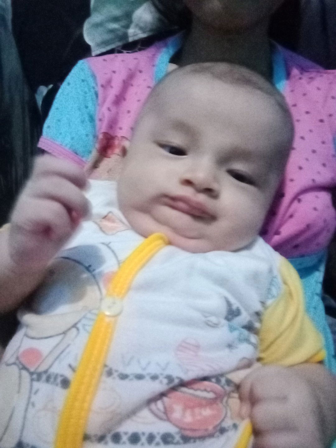 bayi duduk