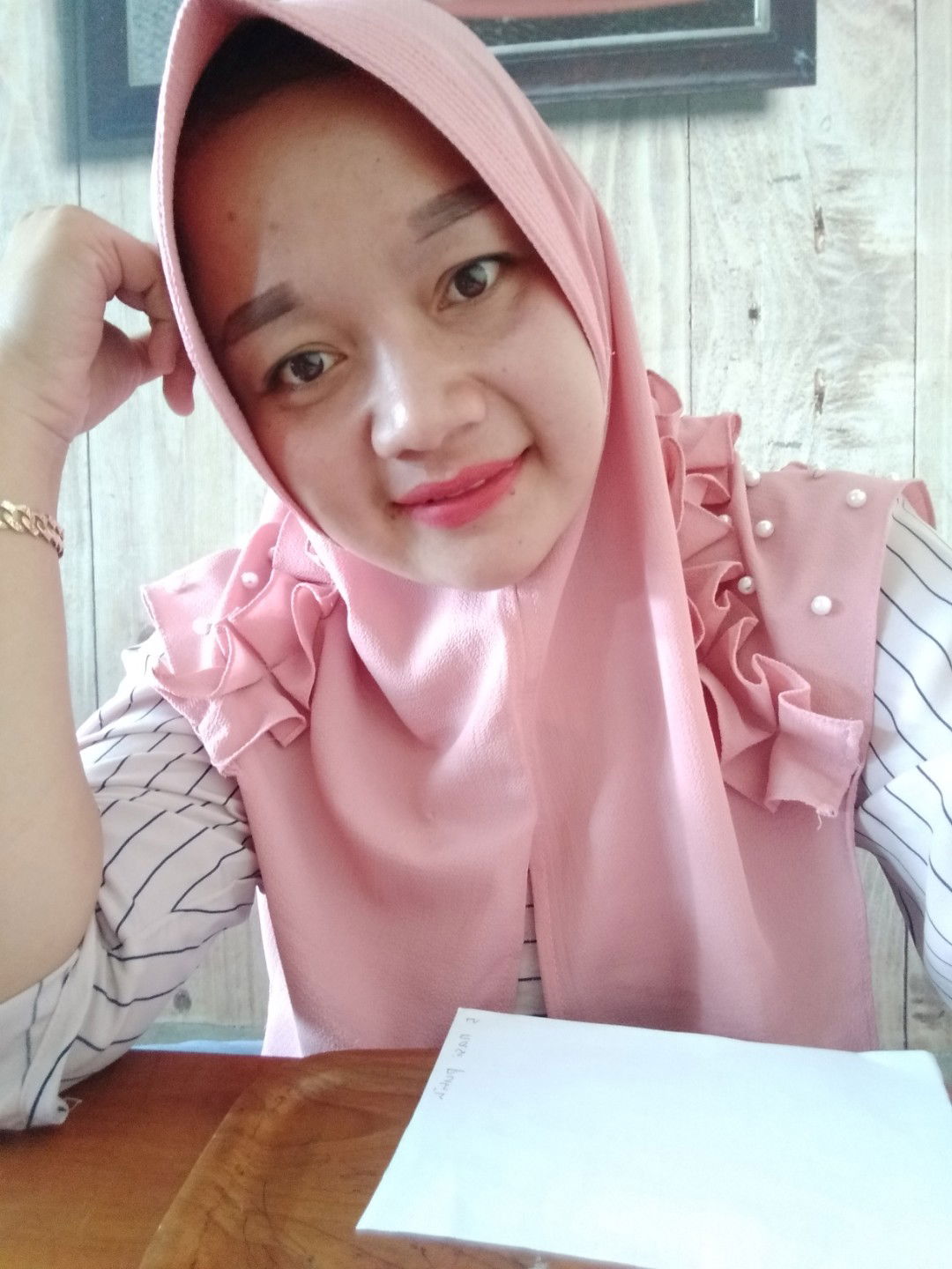 nurul aini profile icon