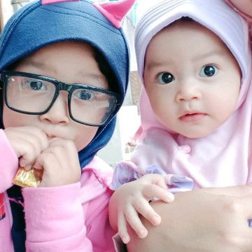 Ria permata sari profile icon