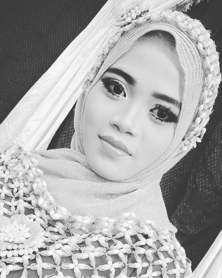 Gee Mona profile icon