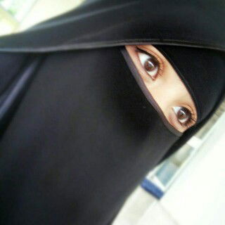 Nur Sabrina Iznie profile icon