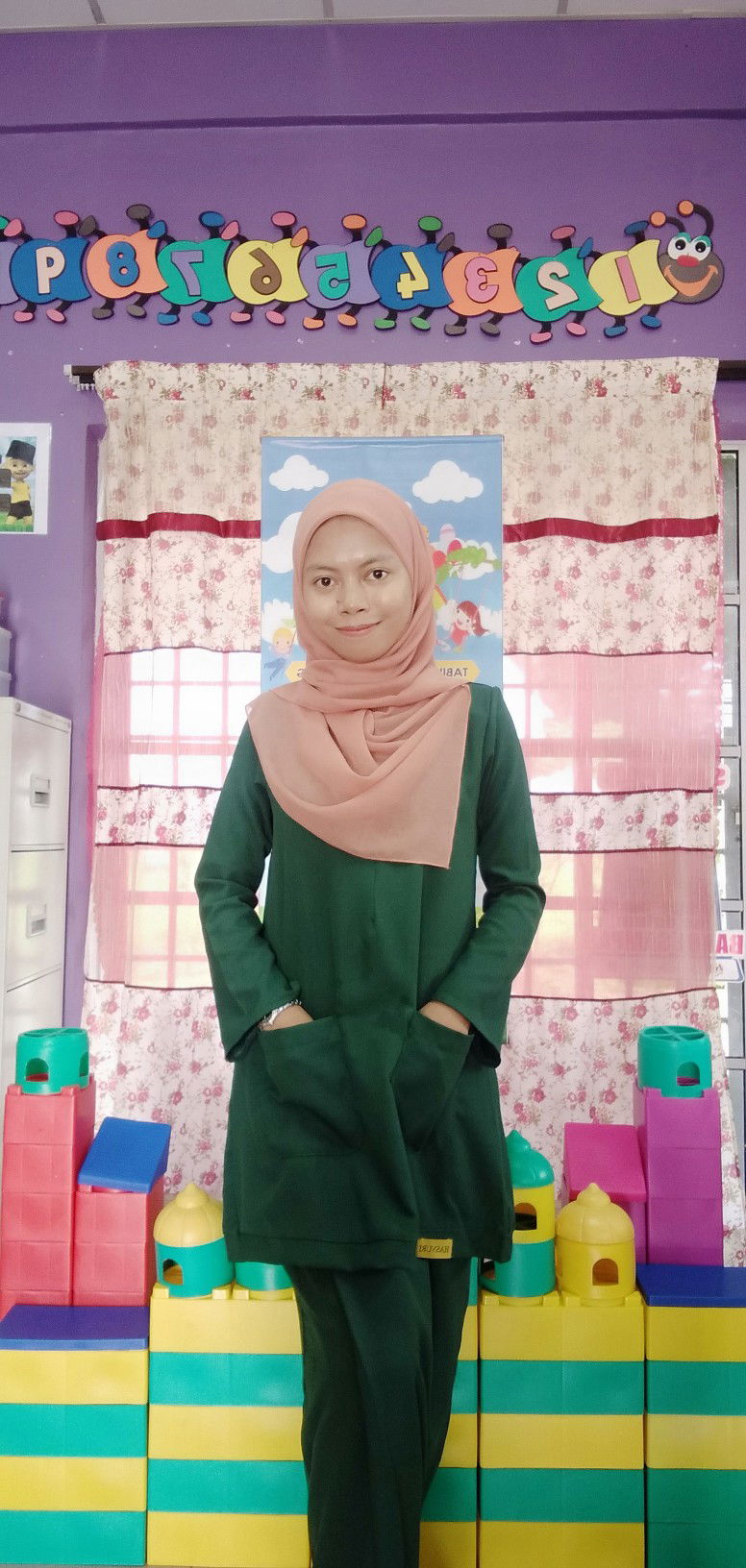 Mawar aziera profile icon