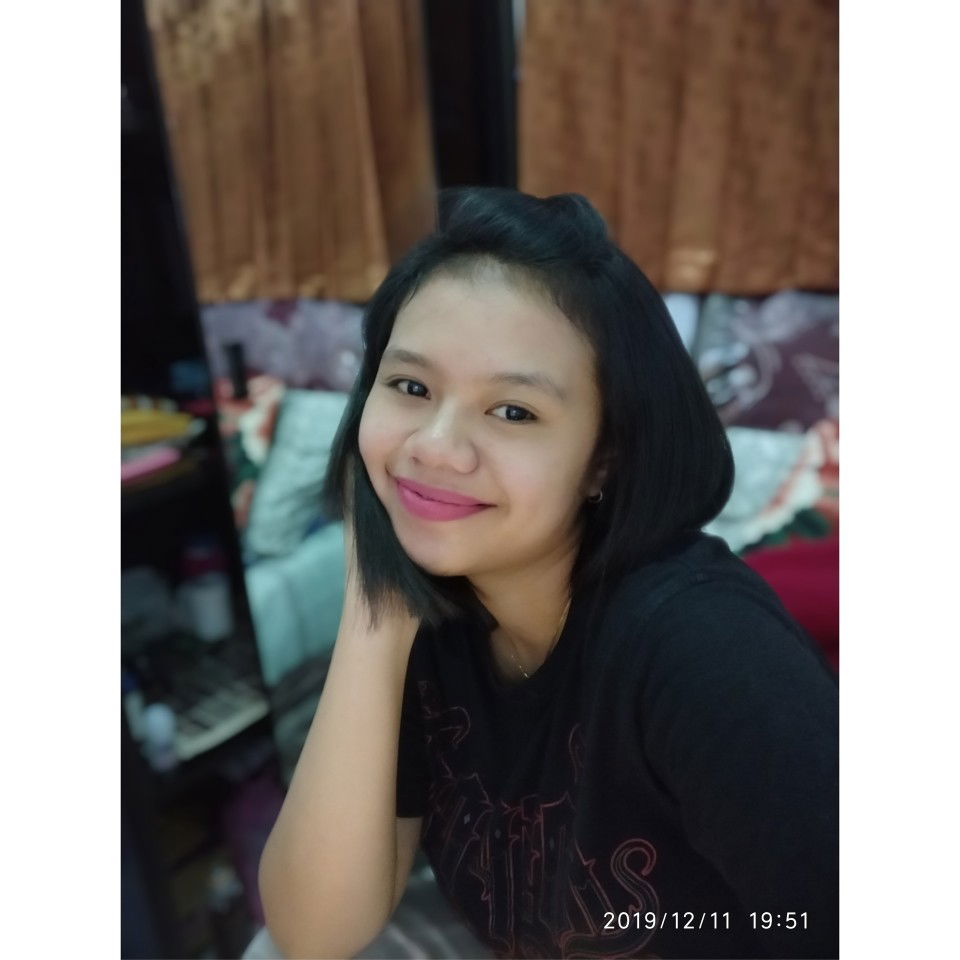 putri lutfia rini profile icon