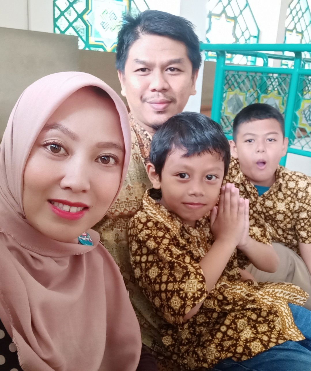 Eva Karmila profile icon