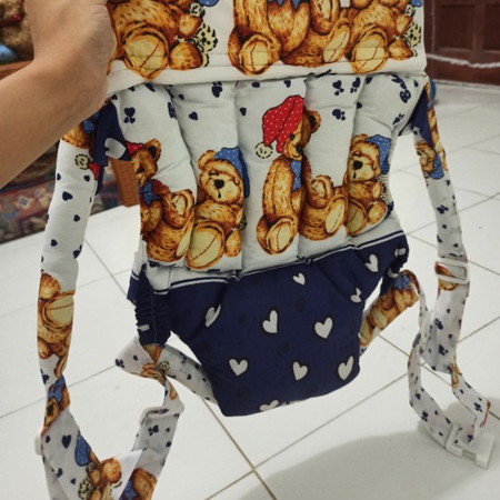 gendongan bayi