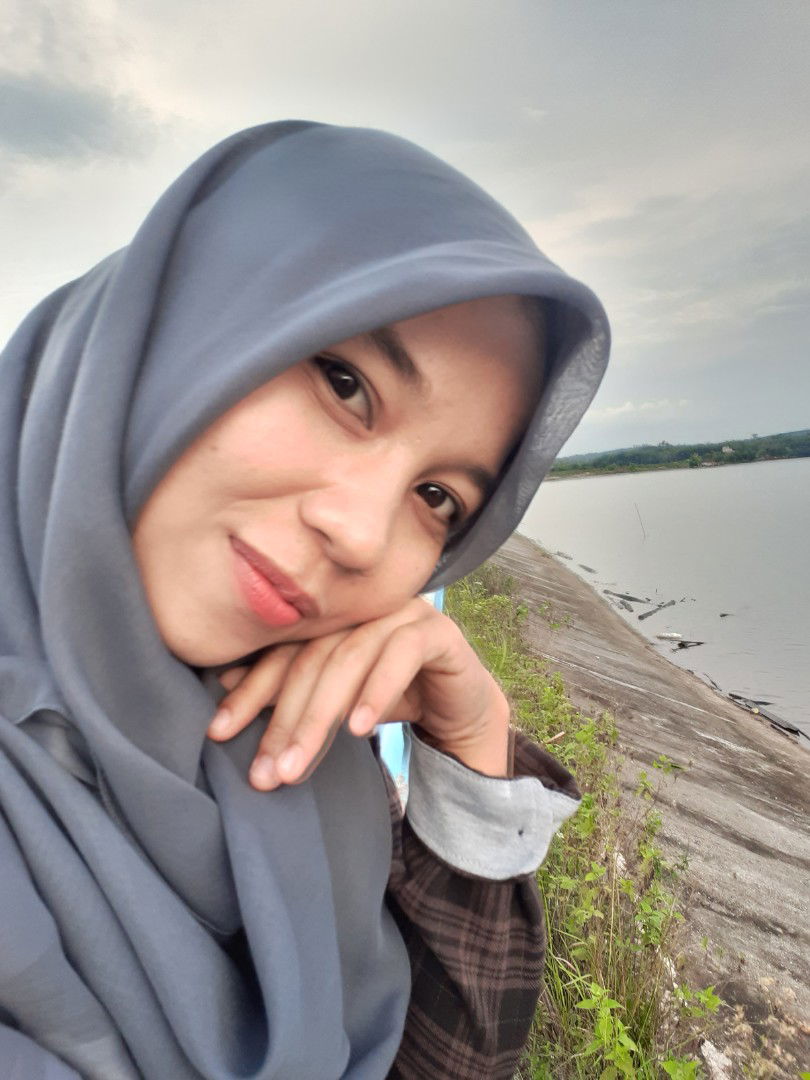 Sintia Nadila profile icon