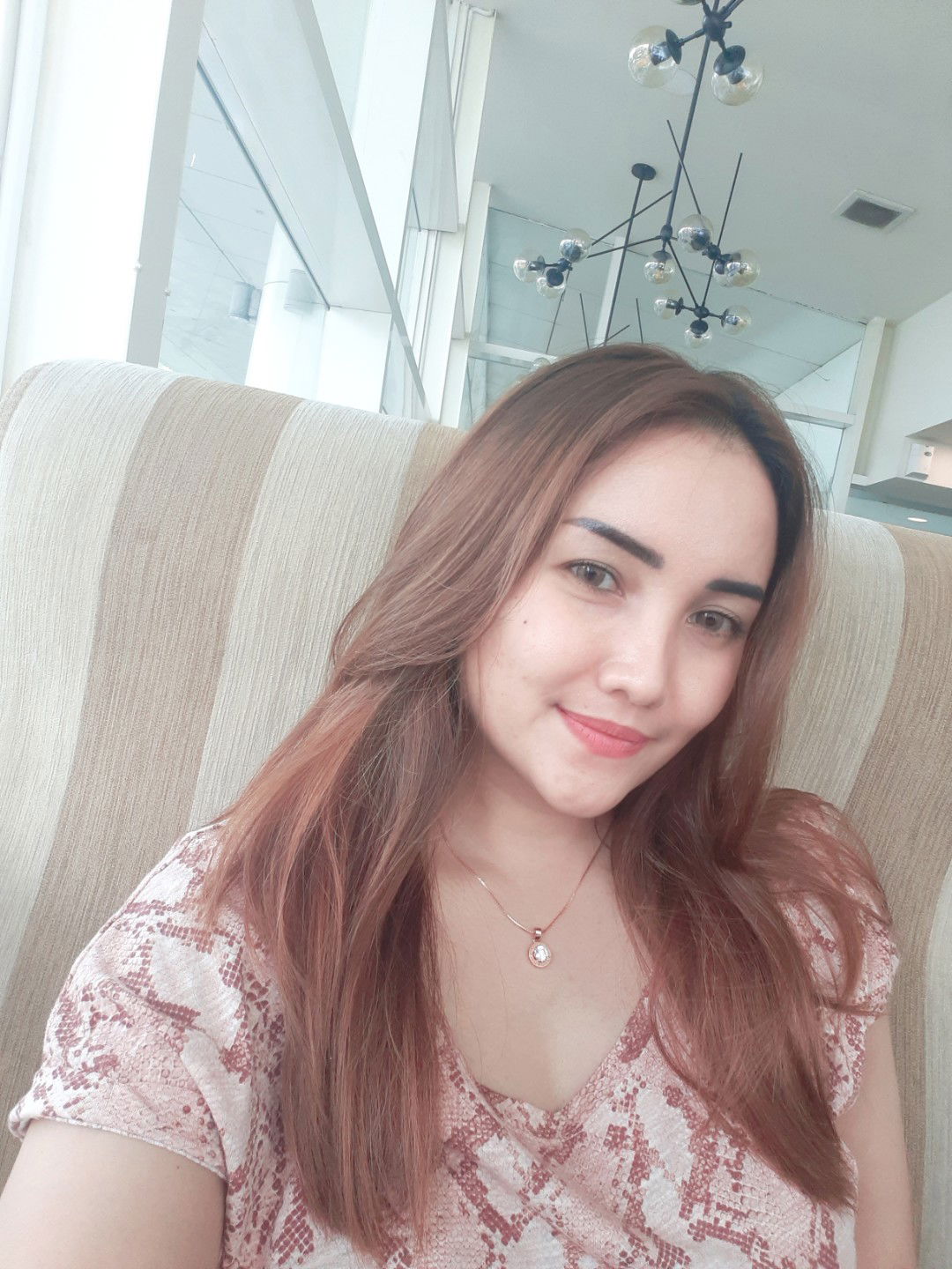 Putri Nugraha profile icon