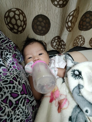 สอบถามหน่อยย่าของน้องเค้าอุ้มจนลูกเราติดมือมากแม่ๆรับมือกันยังไงคะไม่มีเวลาไปทำอย่างอื่นเลย