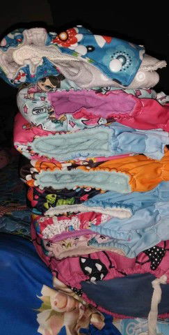 clodi popok cuci pakai di jamin bkin kantong irit bisa di pke bertaun taun..cocok untuk newbron sampe 5 taunan yg masih suka ngompol