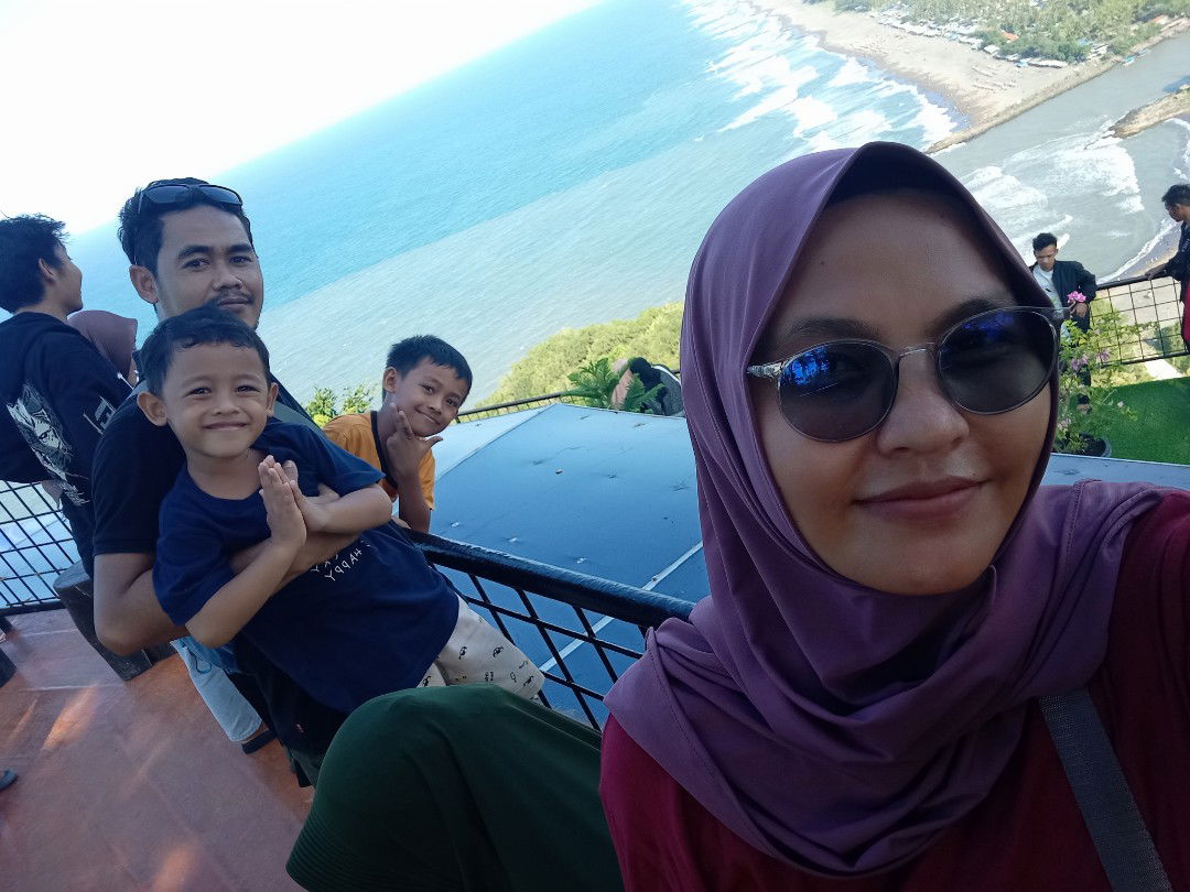 ayu erry profile icon