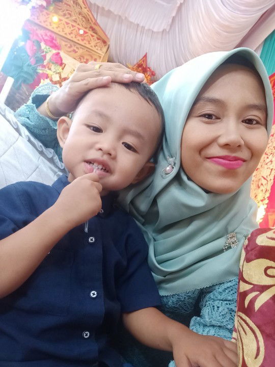 Yulvia Sani profile icon