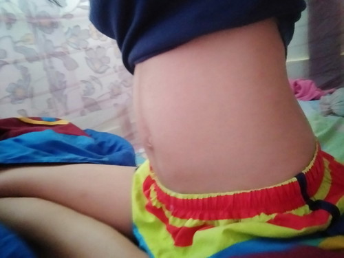 18 W ท้องเล็กไปป่าวค่ะ