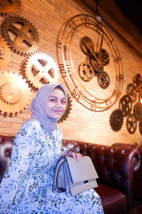 Reni Nuraeni profile icon