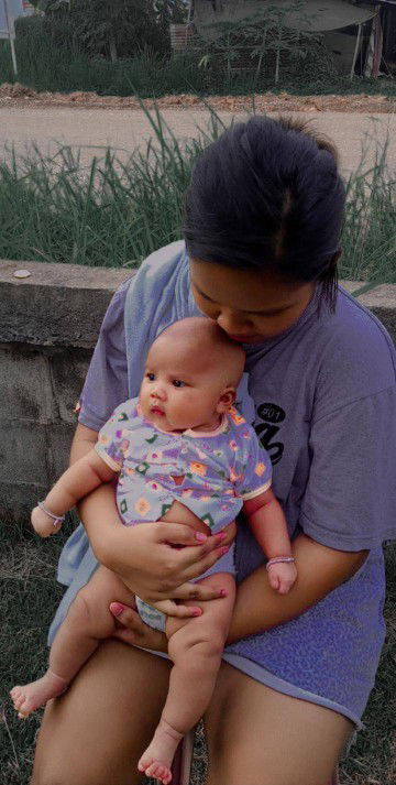 แม่ว่านกับน้องขวัญข้าว profile icon