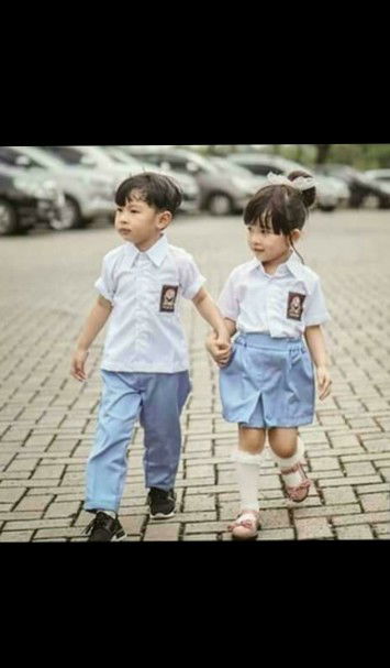 Rini Pratiwi putri profile icon