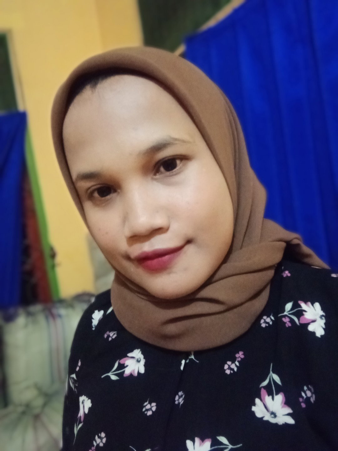 Rhini Arisna profile icon