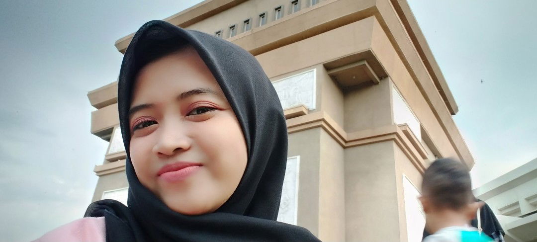 Laily Indra Rizqiya profile icon