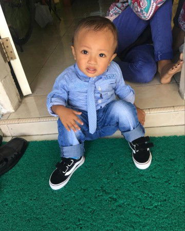 Indah L U profile icon