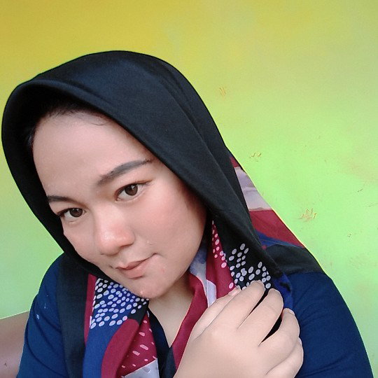 Della Maryuliza profile icon