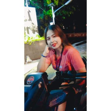 พ๊ะ' พลอยย. profile icon