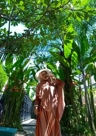 Noniee Mach profile icon