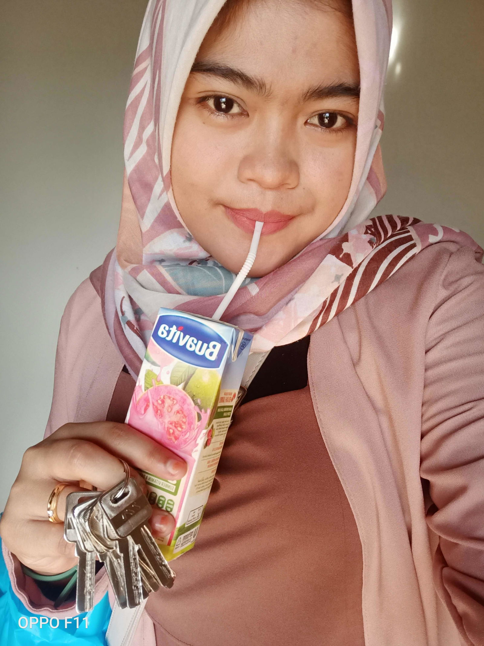 putri puput yusniar alfiah nur profile icon