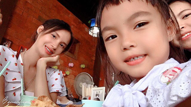 ครั้งแรกของสาวน้อยพานั่งเรือข้ามฝั่ง??#เข้าร่วมกิจกรรม #สระน้ำเป่าลม