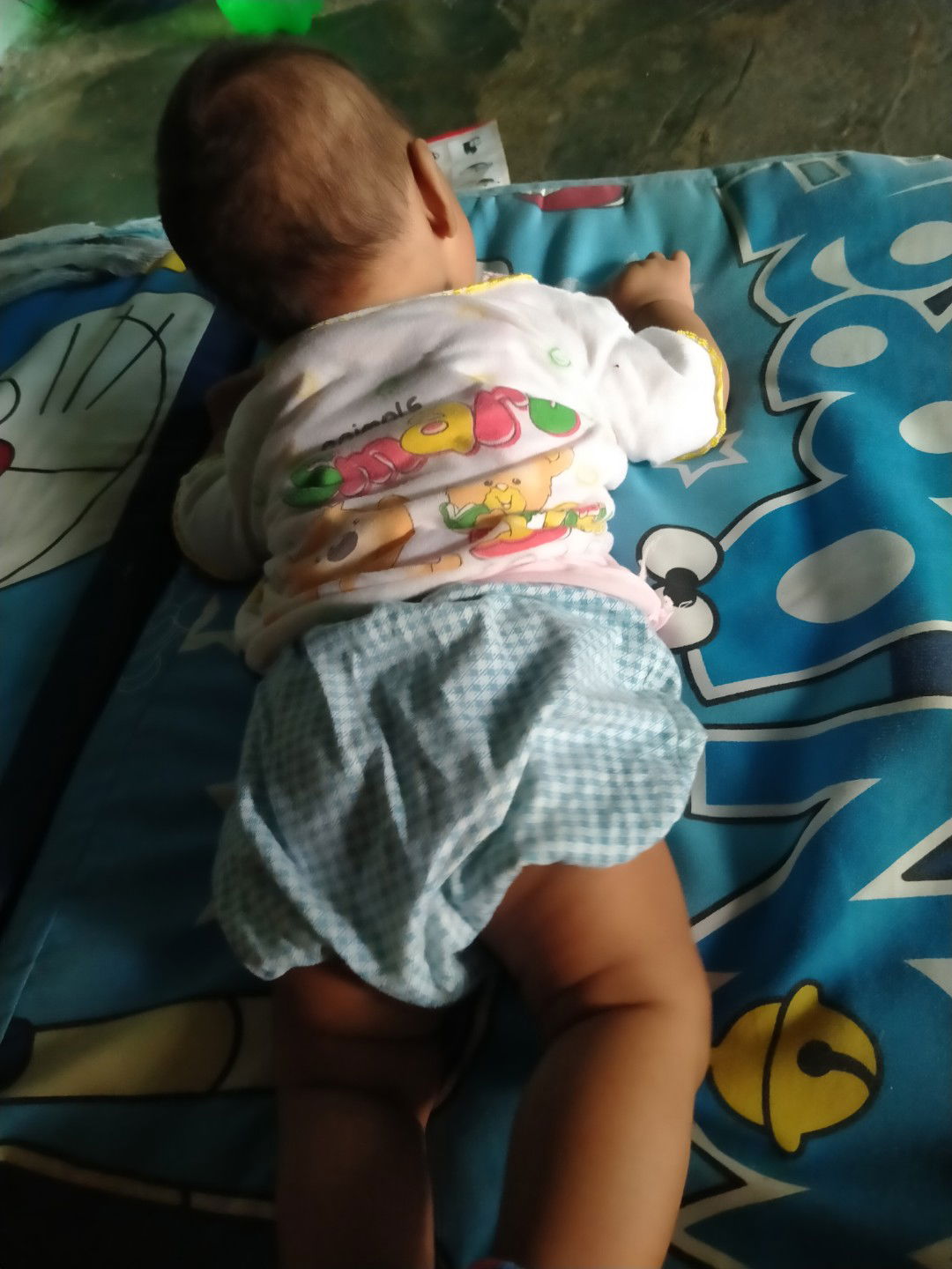 bayi tengkurap