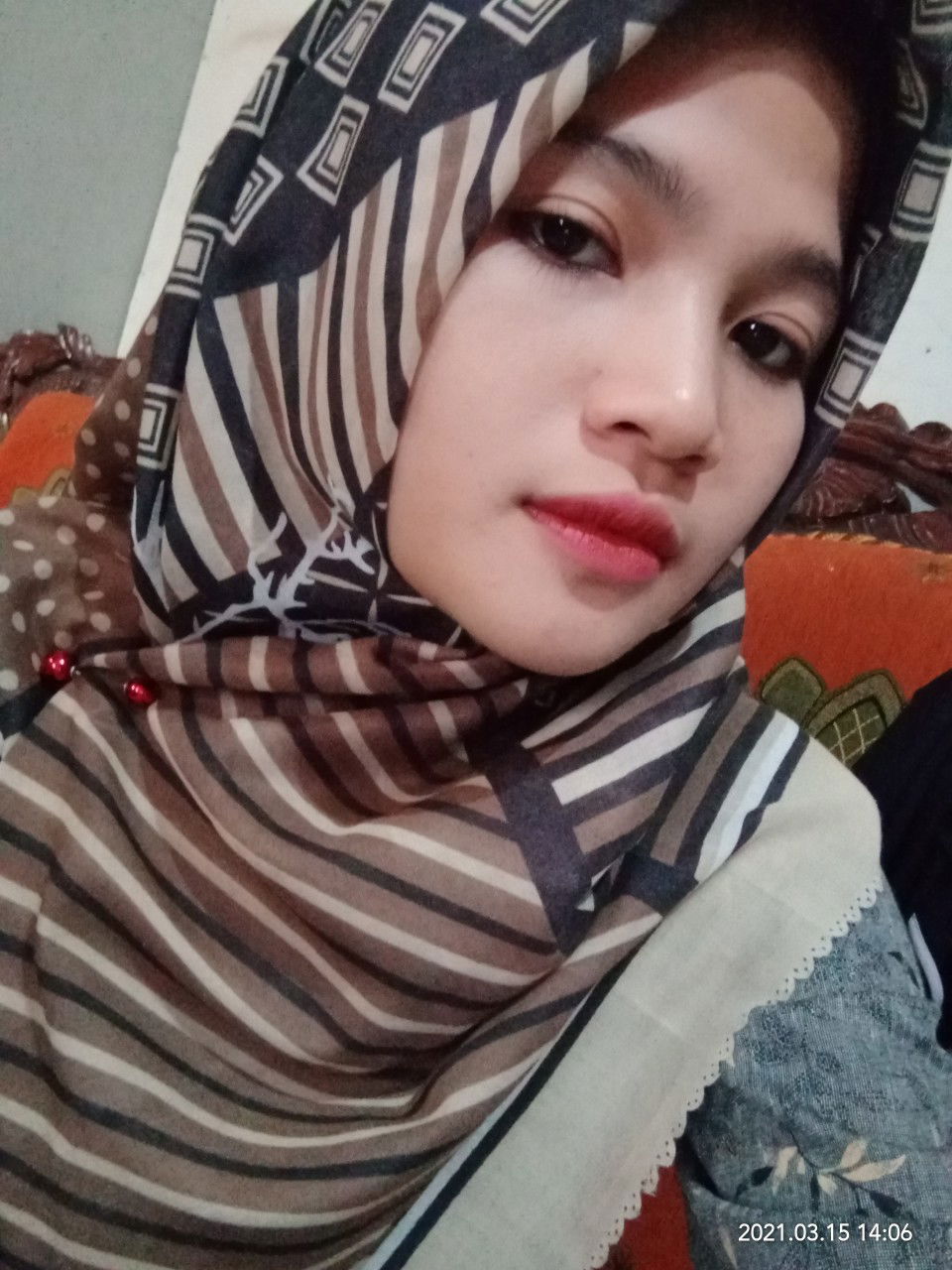 Ella Syahlia profile icon