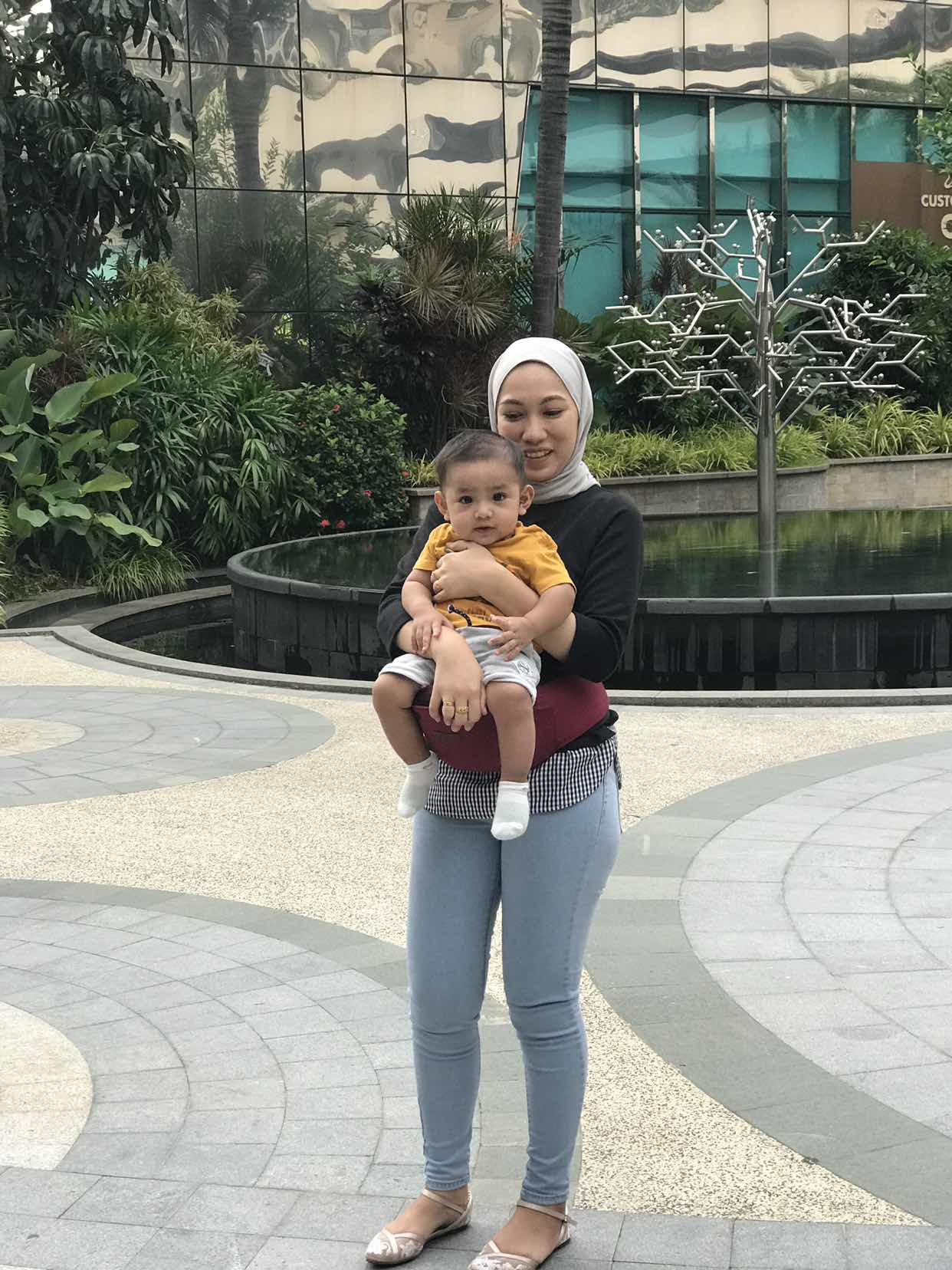 nur amirah profile icon