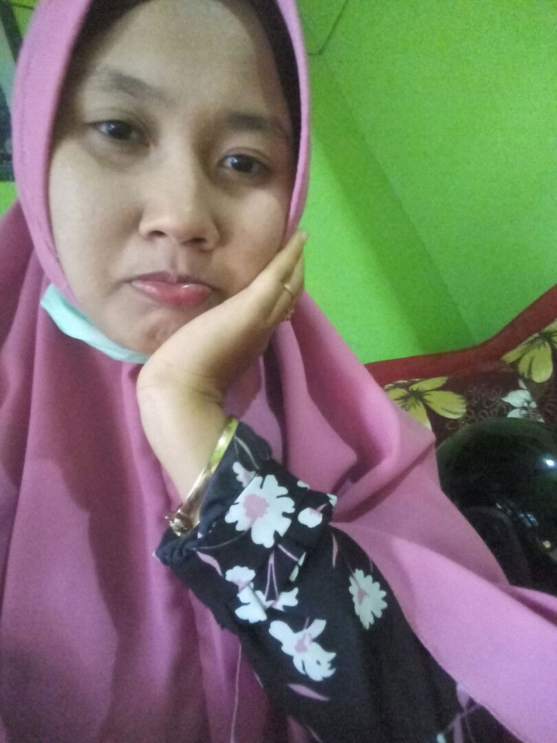 Rosida Binti profile icon