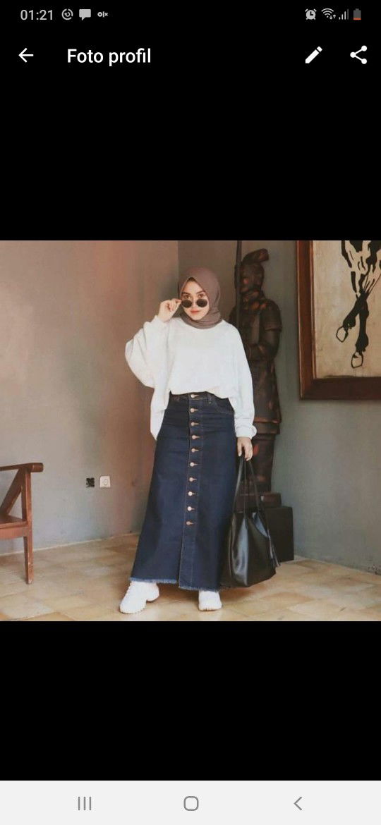 Sani Sabrina profile icon