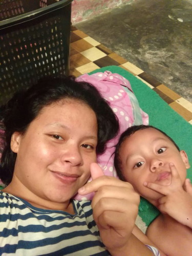 keseharian aku sm ank prtama aku disaat aku lg hamil 22w hehe