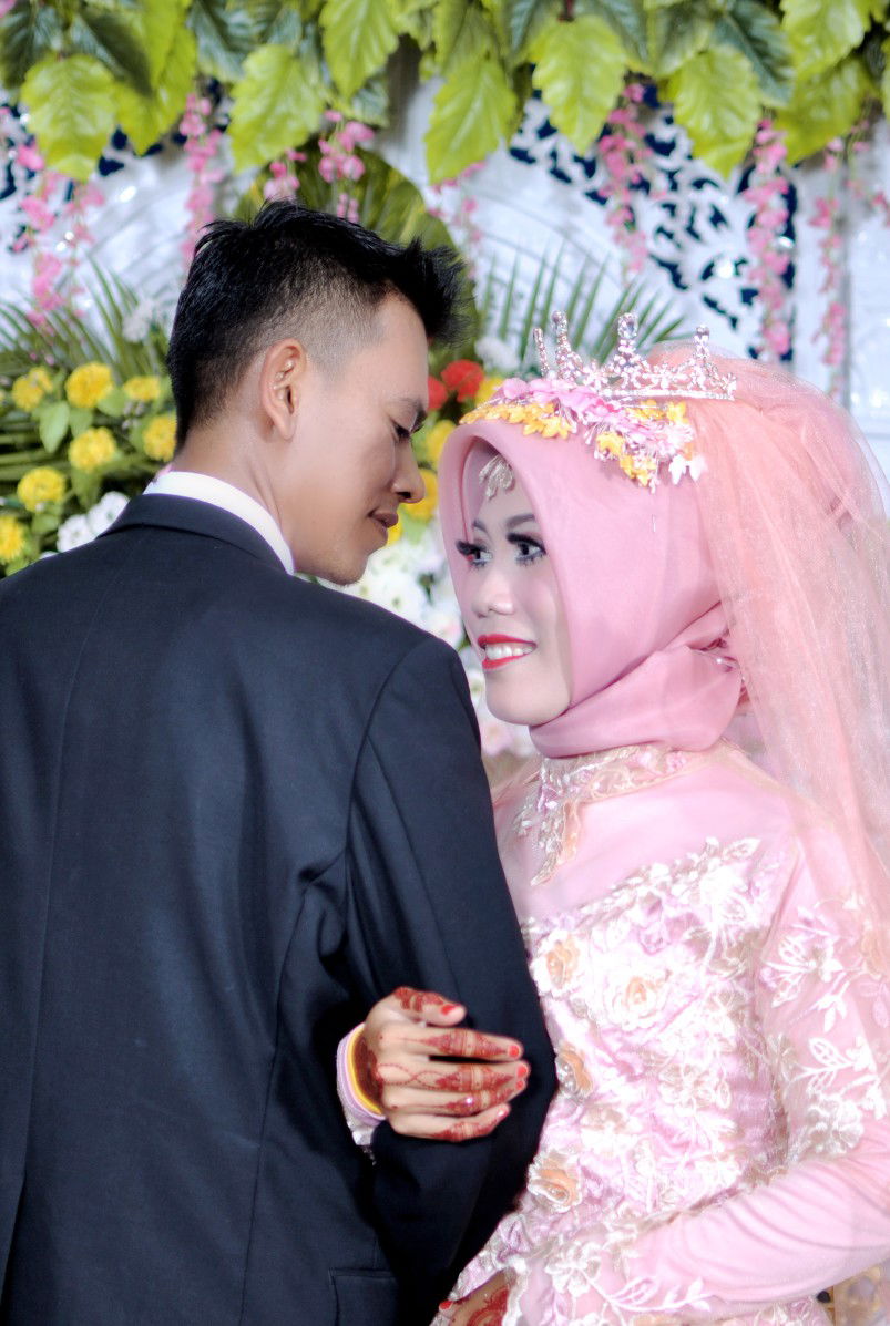 Siti Munawaroh profile icon