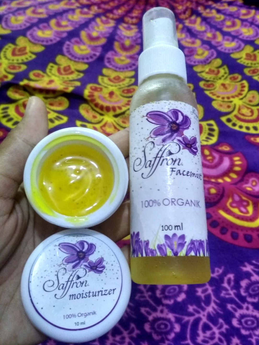 Facemist +moisturizer Saffron