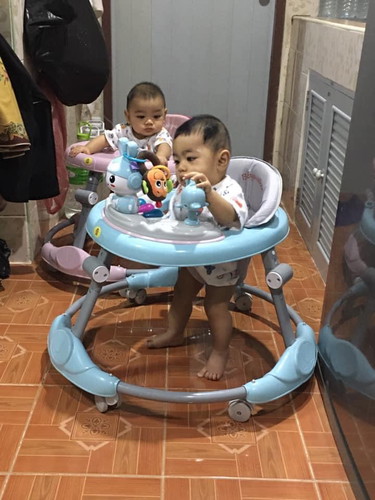 ลูกบ้านไหน นั่งเฝ้าคุณแม่เข้าห้องน้ำบ้างคะ ?