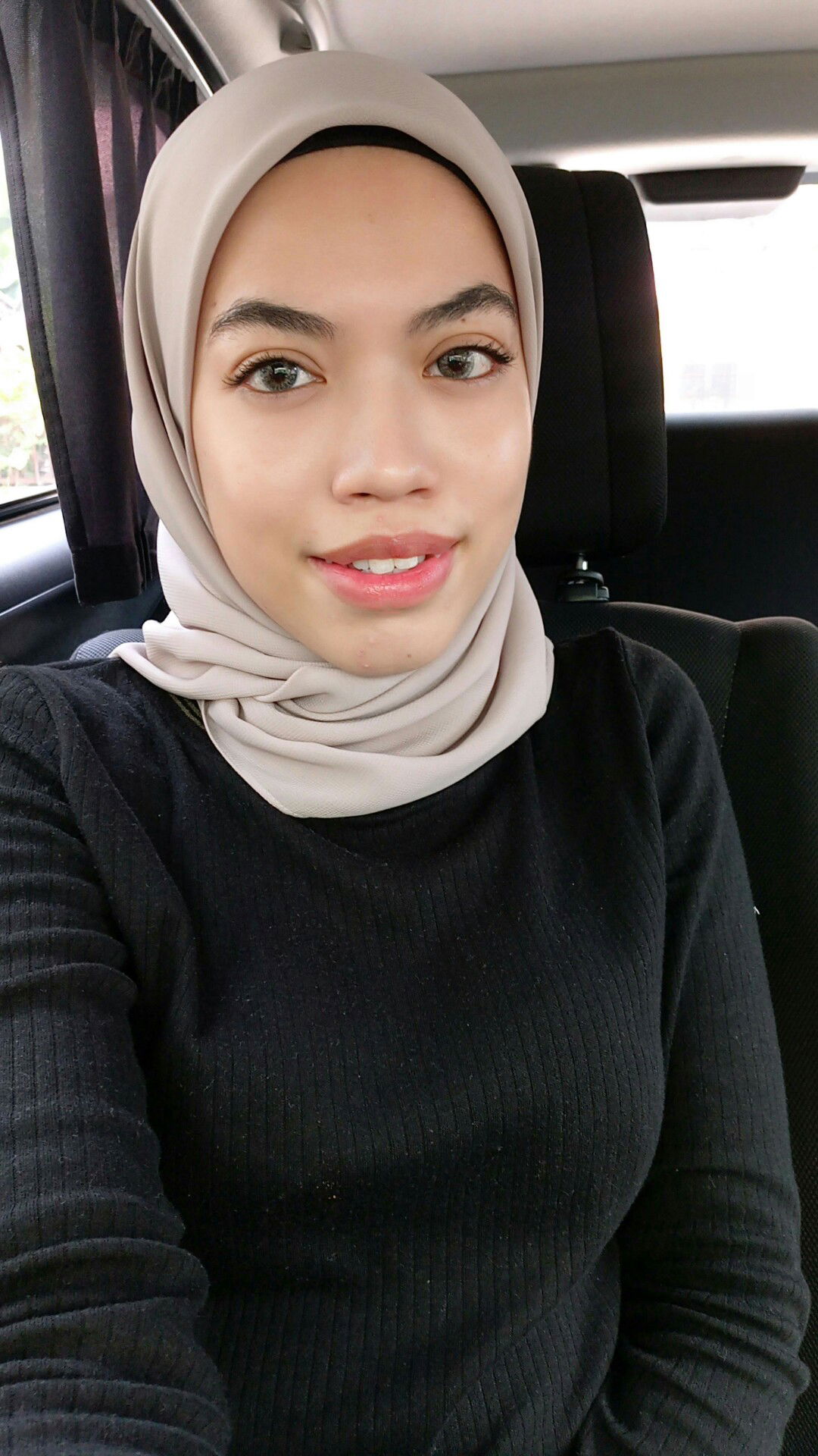 Najla Hilis profile icon