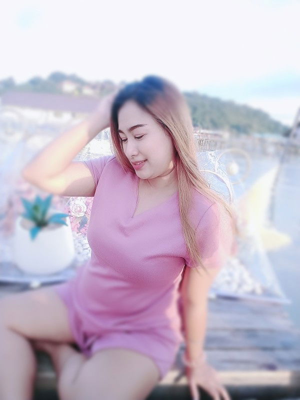 Makarong  Purple profile icon