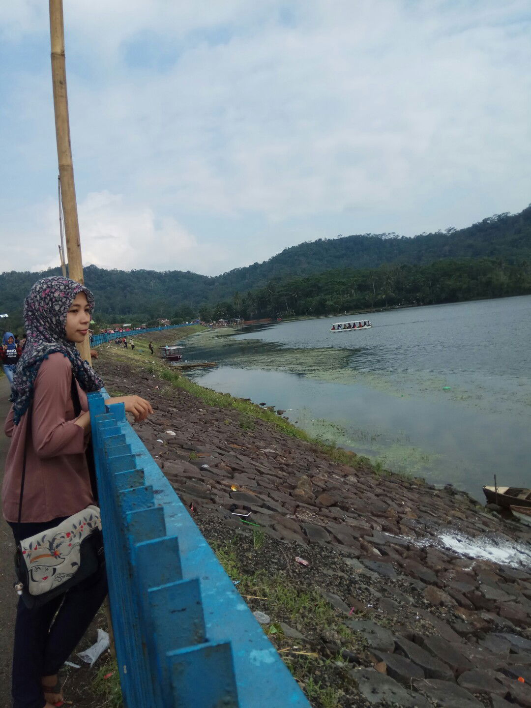 Dwi Niar profile icon