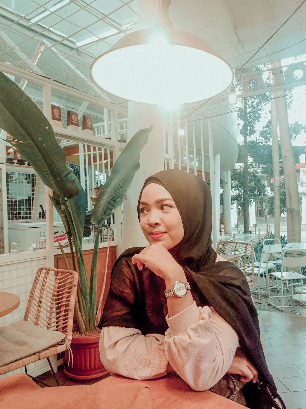 desty karlina profile icon