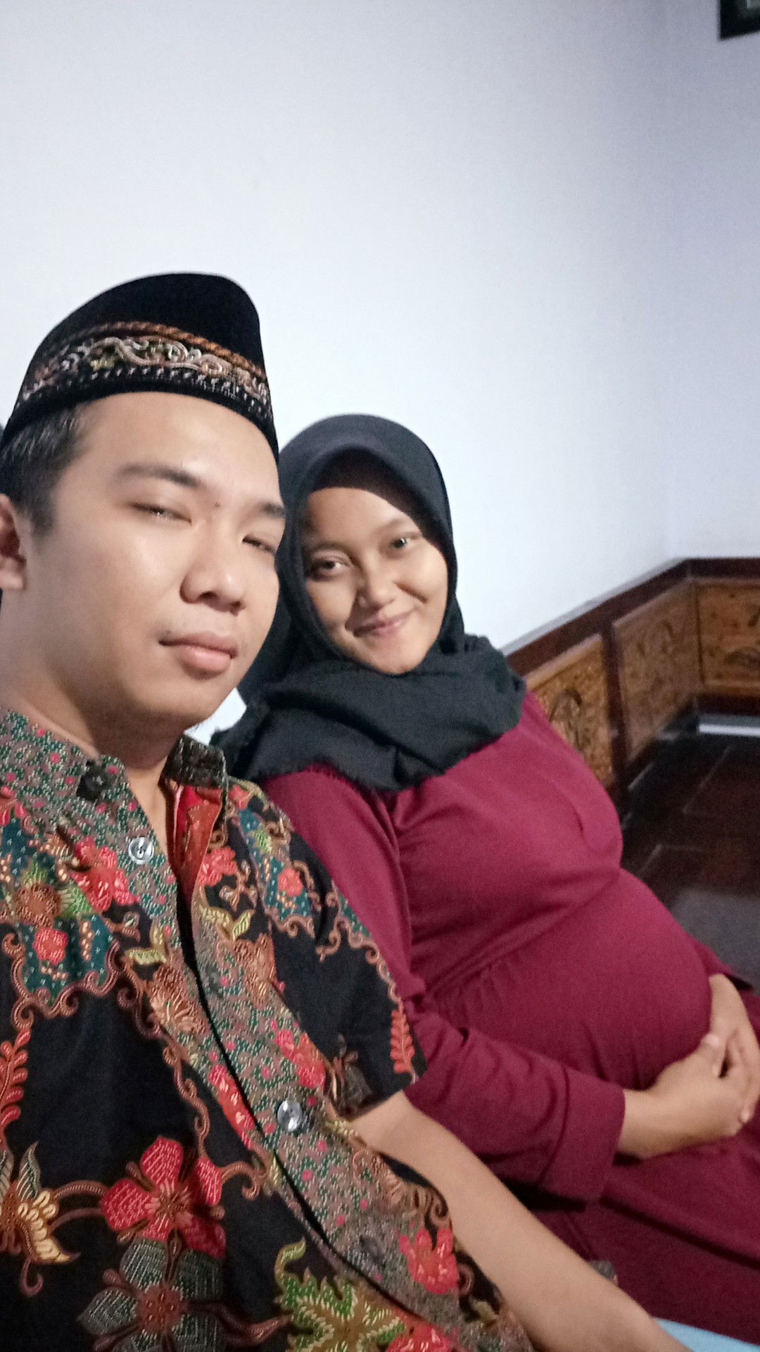 anisa april profile icon