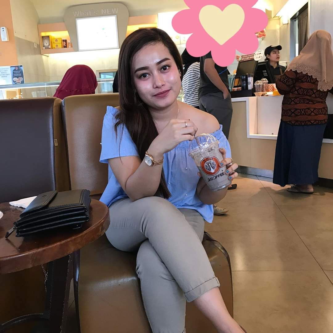 Nana Rosyana profile icon