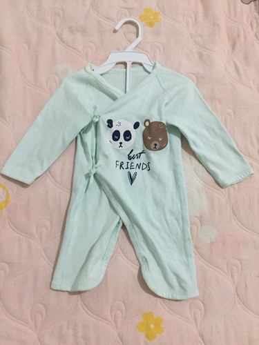 ส่งต่อชุดแรกเกิดค่ะ ราคา 19 บาททุกตัว