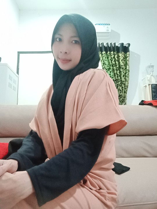 Siti romlah profile icon