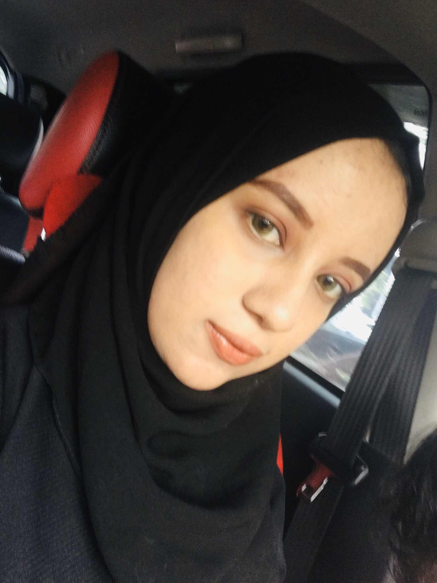 saniyyah sungkar profile icon