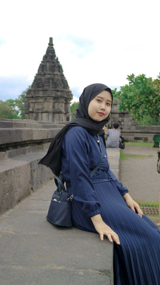 Refiani Anjar L profile icon