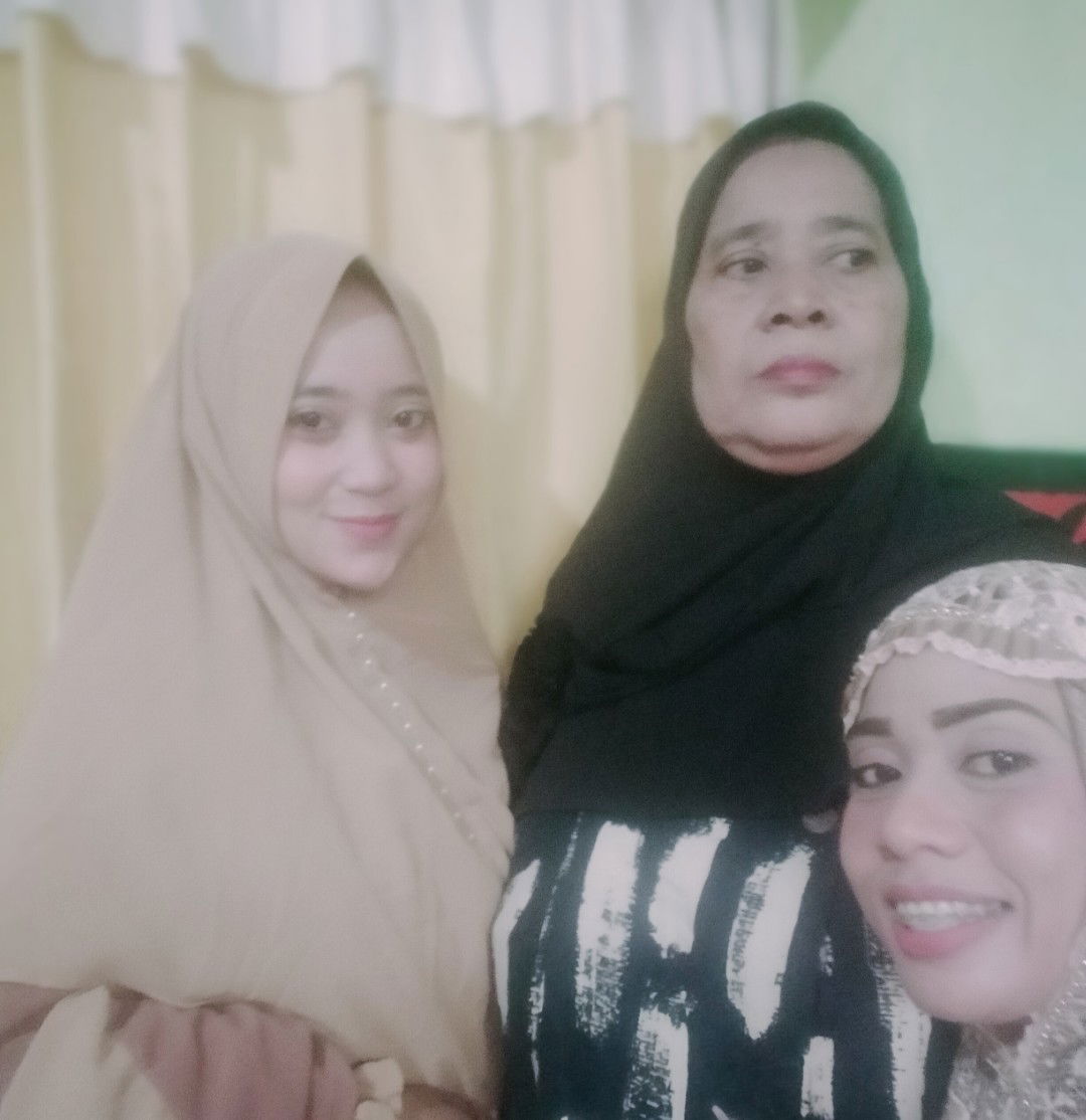 Intan Kharisma profile icon