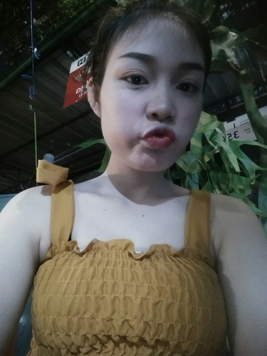 ท้องได้6เดือนแล้ว ยังโชคดีที่มีพ่อของลูกหาเลี้ยงได้สบาย