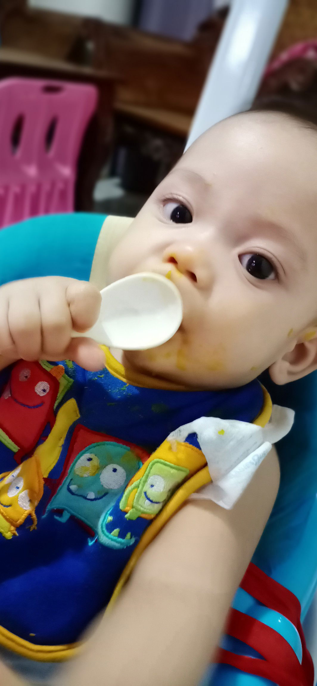 5 1/2 na si baby pinakain ko na ng gerber